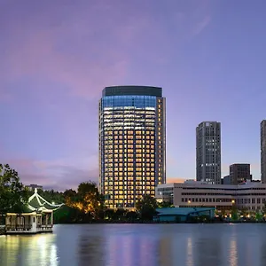 Hualuxe Changfeng Park Отель